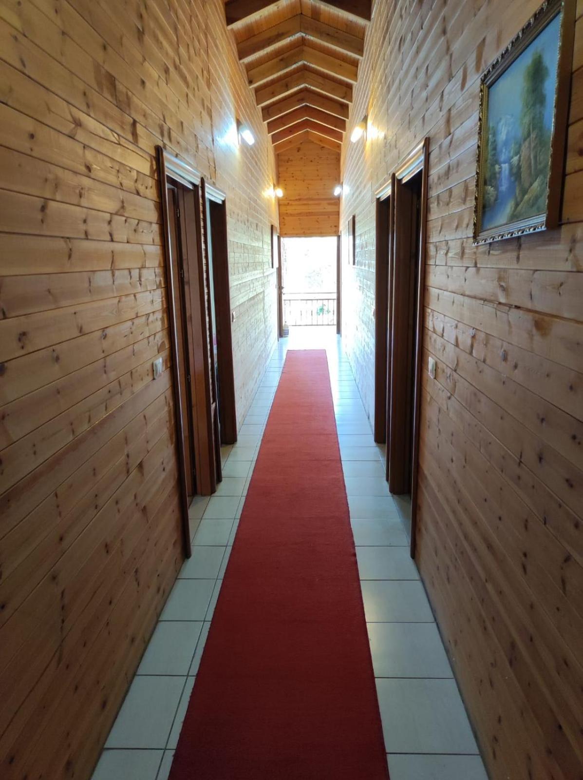 Hotel Toni Llogora Dukat Exteriér fotografie